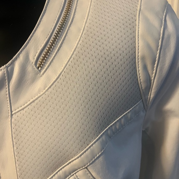 Authentic BEBE white moto jacket - Picture 6 of 7